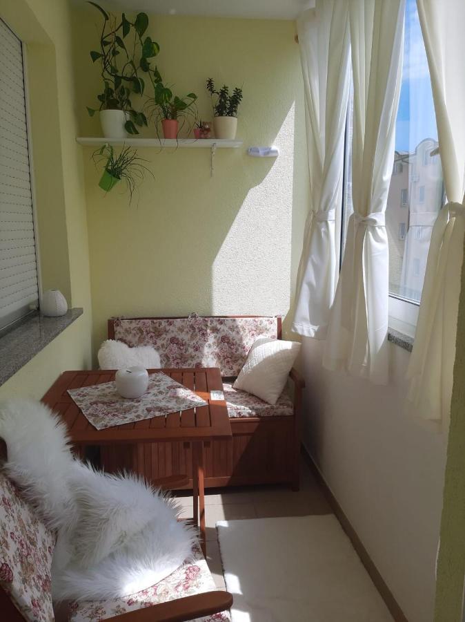 Apartman Sky Pola Esterno foto